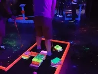 Mini-golf néon